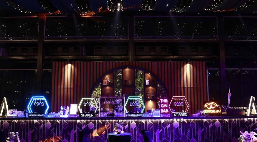 🍸 Where Elegance Meets Celebration! ✨A stunning bar setup that steals the spotlight! Kocktailkr